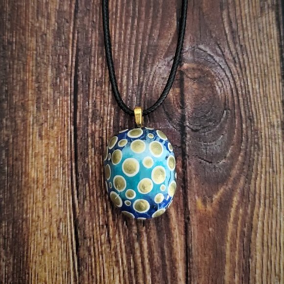Handpainted Dot Art Pendant - Picture 10 of 10